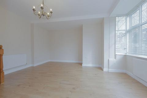 2 bedroom flat to rent, Holbrook Road, Leicester, LE2