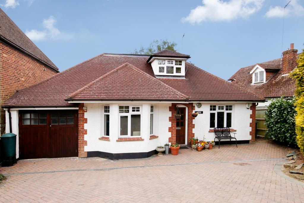 Water End Road, Potten End HP4 4 bed detached house for sale £900,000