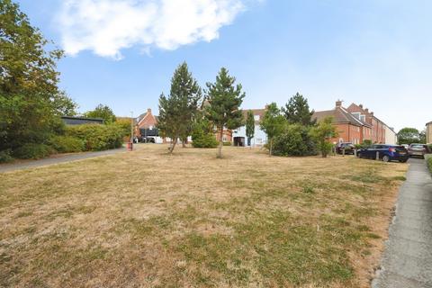 2 bedroom flat for sale, Eastwood Park., Great Baddow, CHELMSFORD