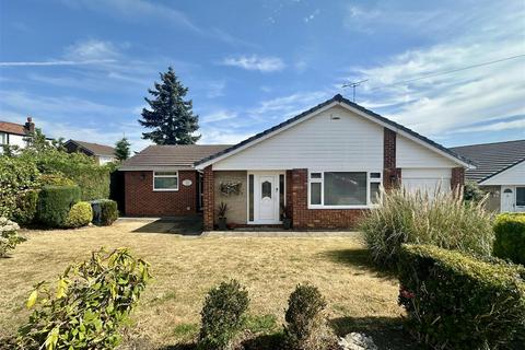 3 bedroom detached bungalow for sale, Headlands Close, Liversedge