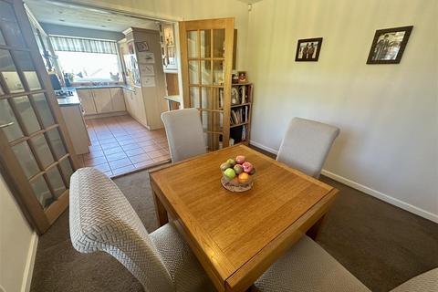 3 bedroom detached bungalow for sale, Headlands Close, Liversedge