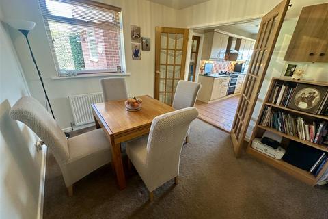 3 bedroom detached bungalow for sale, Headlands Close, Liversedge
