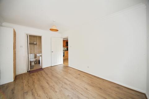 Studio for sale, Farley Hill, Luton