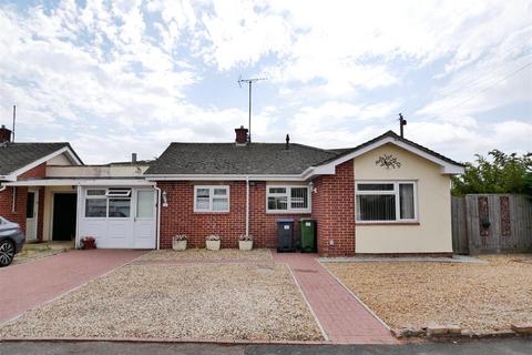 2 bedroom detached bungalow for sale, Luckett Way, Calne
