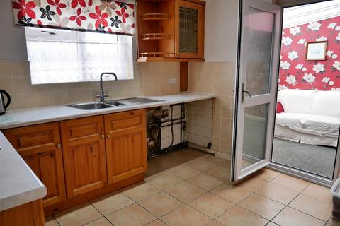 2 bedroom detached bungalow for sale, Luckett Way, Calne