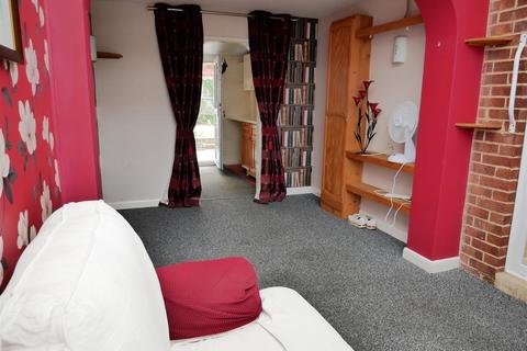2 bedroom detached bungalow for sale, Luckett Way, Calne