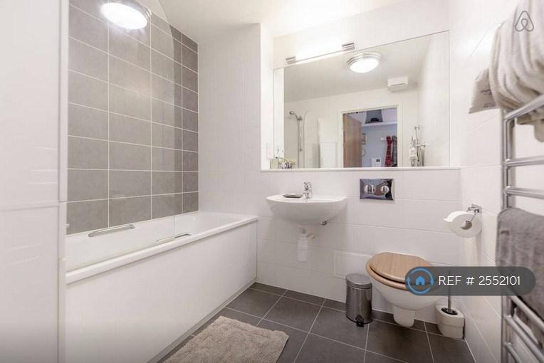 Apartment in London - View 2