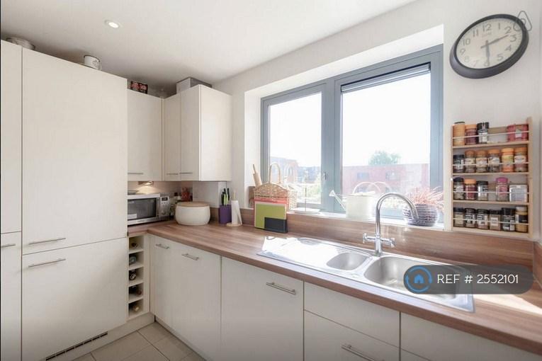 Apartment in London - View 5