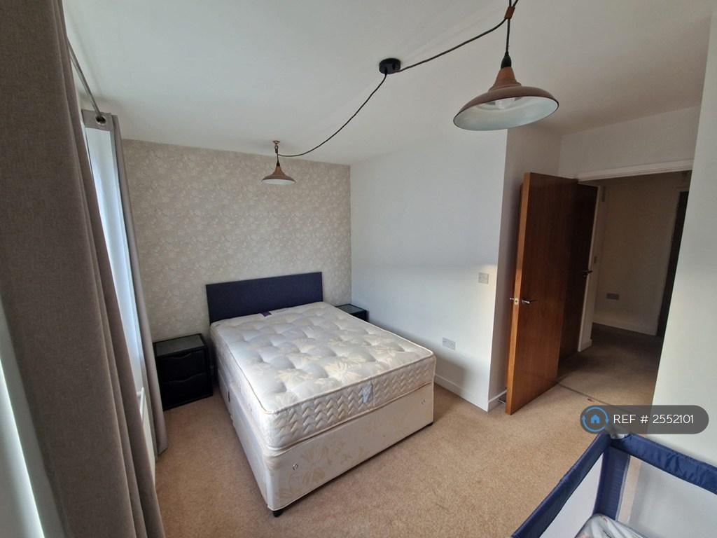 Apartment in London - More