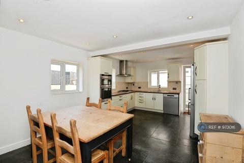 3 bedroom detached house to rent, Grange Road, Berkshire, SL6