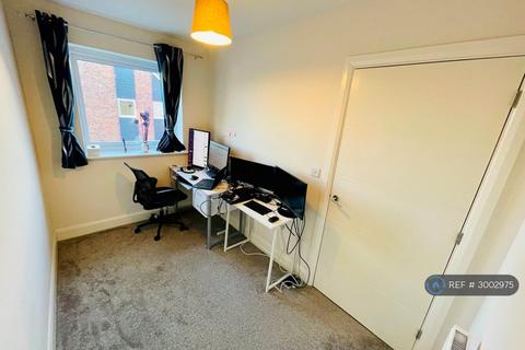 2 bedroom flat to rent, Cadet Drive, Shirley, Solihull, B90