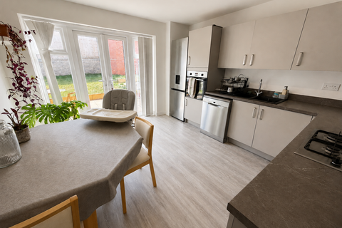 3 bedroom semi-detached house to rent, Mowbray Drive, Bushby, LE7