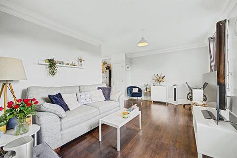 2 bedroom flat for sale, Clickers Drive, Northampton