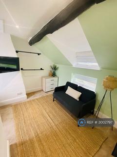 1 bedroom in a house share to rent, High Street, Lutterworth, LE17