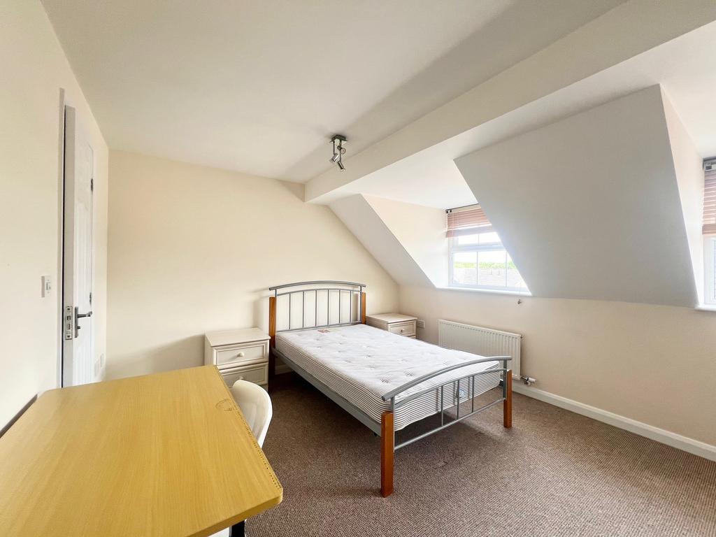 House in Nottingham, Beeston - View 2