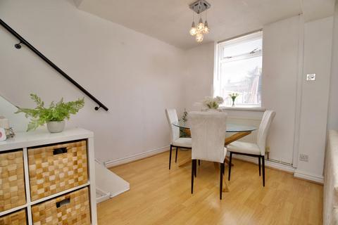 3 bedroom end of terrace house for sale, Inverness Close, Coventry