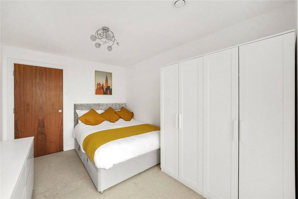 Apartment in London - More