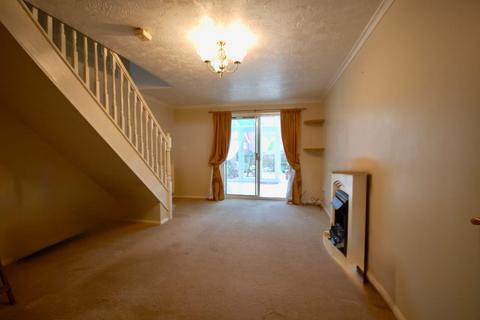 2 bedroom terraced house to rent, Cleobury Close, Redditch, B97