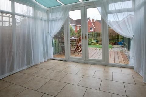 2 bedroom terraced house to rent, Cleobury Close, Redditch, B97