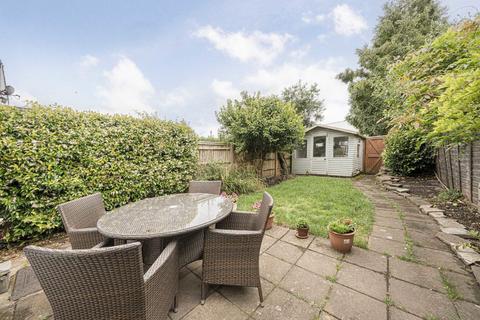 3 bedroom terraced house to rent, Station Road, Hampton TW12