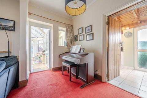 3 bedroom end of terrace house for sale, West View Road, Keynsham, Bristol