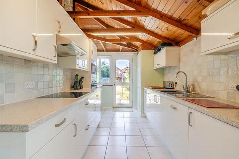 3 bedroom end of terrace house for sale, West View Road, Keynsham, Bristol