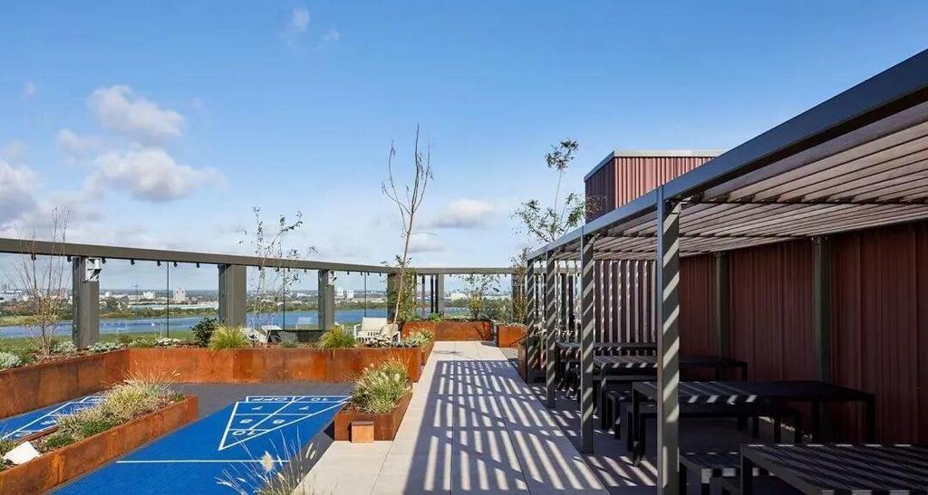 Roof terrace view, roof terrace