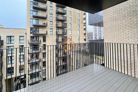 3 bedroom flat to rent, Alder Point, 2 Green Ferry Way, London, E17