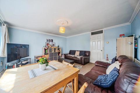 3 bedroom terraced house for sale, Ruthven Close, Bletchley, Milton Keynes, Buckinghamshire, MK2