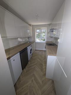 1 bedroom flat for sale, Upper Elmers End Road, Elmers End, Beckenham