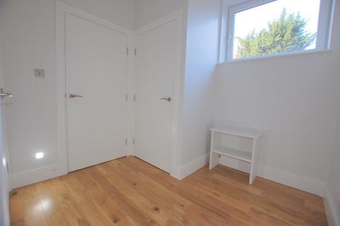 2 bedroom apartment to rent, Flat 2, Eastgate House