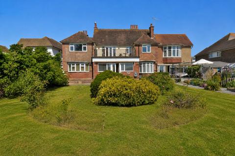 2 bedroom ground floor flat for sale, Cooden Drive, Bexhill-on-Sea, TN39