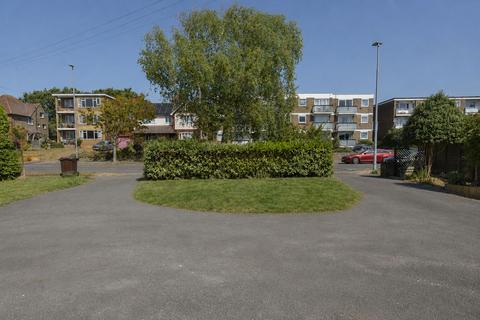 2 bedroom ground floor flat for sale, Cooden Drive, Bexhill-on-Sea, TN39
