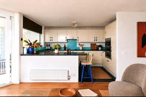 2 bedroom flat for sale, Chesterfield House, Henbury