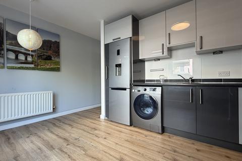 2 bedroom flat to rent, Cathedral Walk, Bristol, BS1