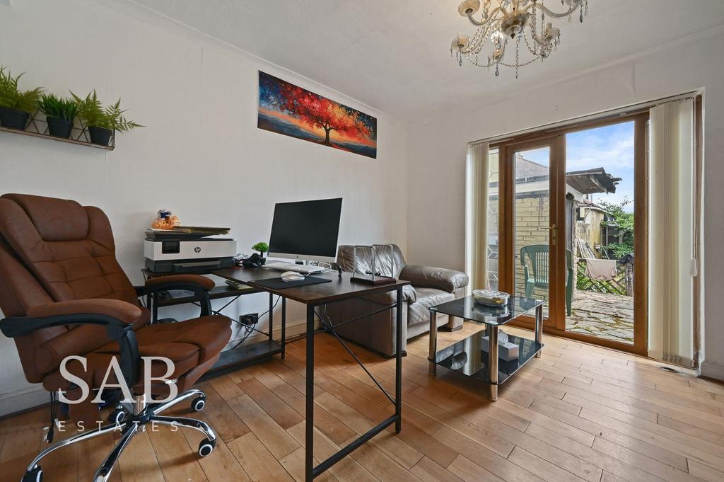 House in Southall - View 3