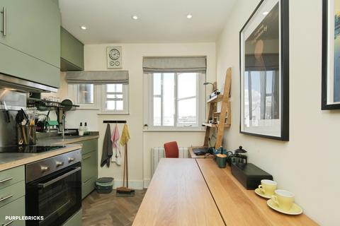 Studio for sale, Powis Square, Brighton, BN1