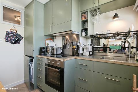 Studio for sale, Powis Square, Brighton, BN1
