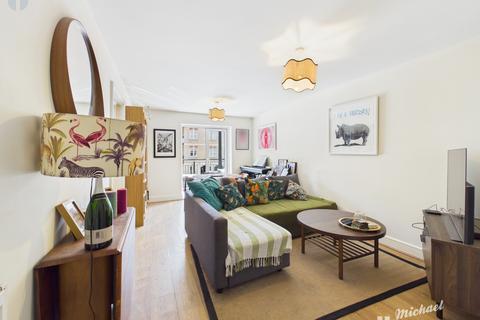 2 bedroom apartment for sale, Summers House, Coxhill Way, Aylesbury