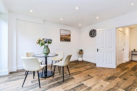 4 bedroom terraced house for sale, North Down, South Croydon, CR2