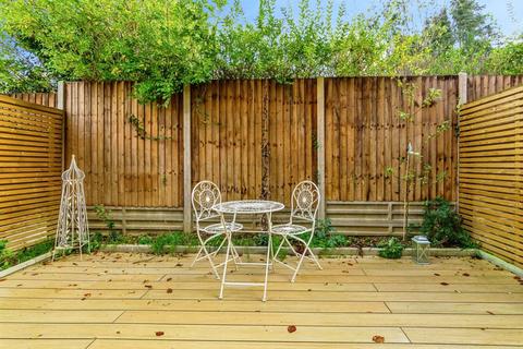 4 bedroom terraced house for sale, North Down, South Croydon, CR2