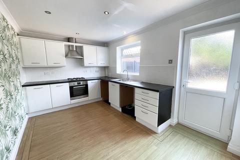 3 bedroom semi-detached house for sale, Rowntree Avenue, Fleetwood FY7