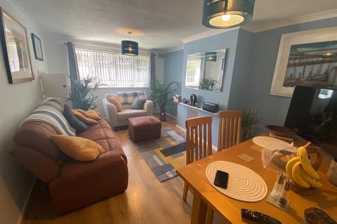 2 bedroom apartment to rent, Lawford Grove, Shirley, SOLIHULL