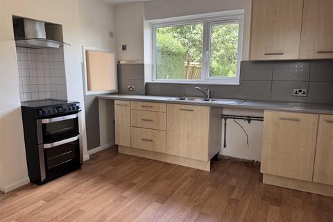 3 bedroom semi-detached house to rent, Wrekin View, Wrockwardine, Telford