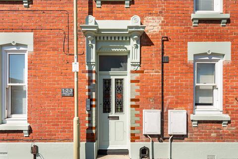 1 bedroom flat for sale, Sandringham Road, Petersfield, Hampshire