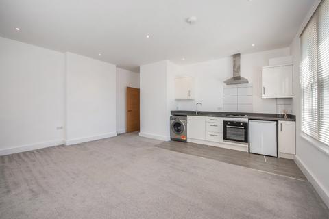 1 bedroom flat for sale, Sandringham Road, Petersfield, Hampshire