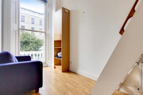 undefined, Southwell Gardens, London SW7