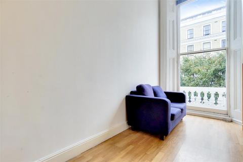 undefined, Southwell Gardens, London SW7