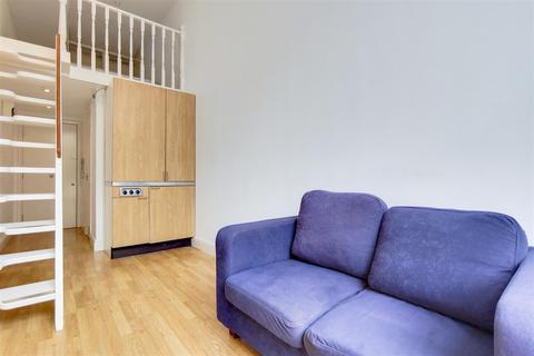 undefined, Southwell Gardens, London SW7