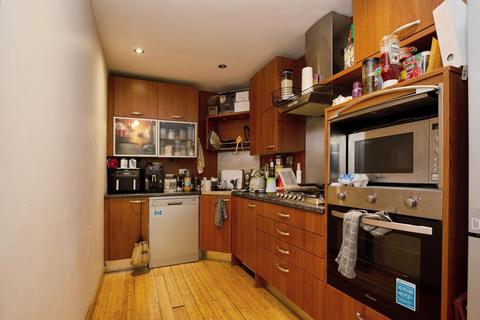 2 bedroom flat for sale, South Mews, Magretian Place, CARDIFF, South Glamorgan, CF10